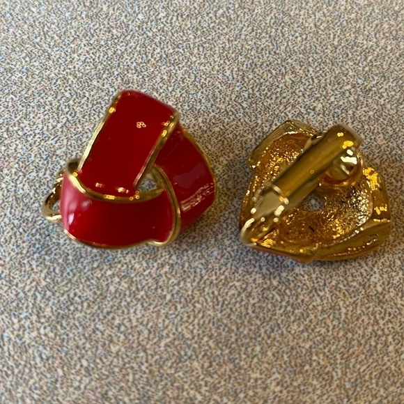 1995 Avon Red Enamel Knot Clip Earrings - Picture 2 of 6